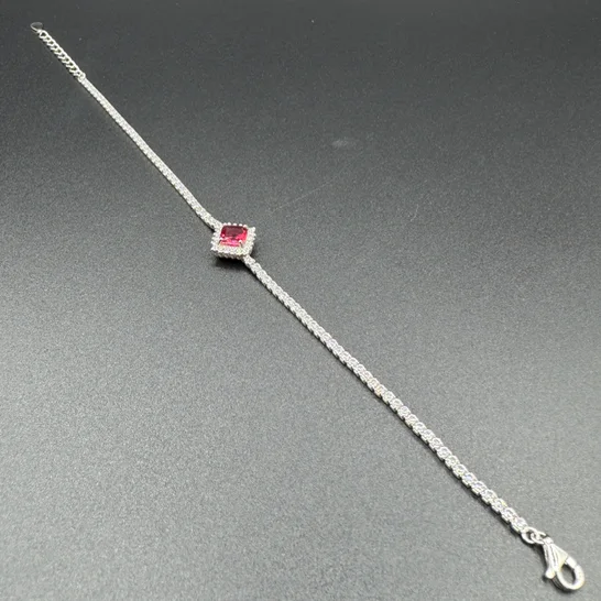Baget Kesim Pembe Taşlı Gümüş Bileklik